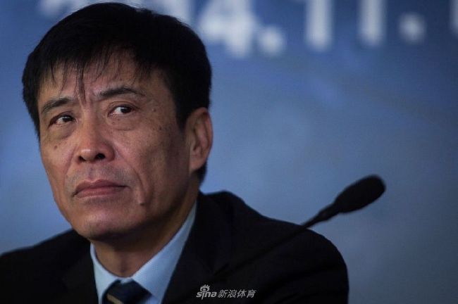 两人还现场爆料了一个小秘密，吴樾女儿曾穿过张晋女儿的衣服，因为吴樾家有让小朋友;穿百家衣的习俗，这也显示出两人深厚的友情